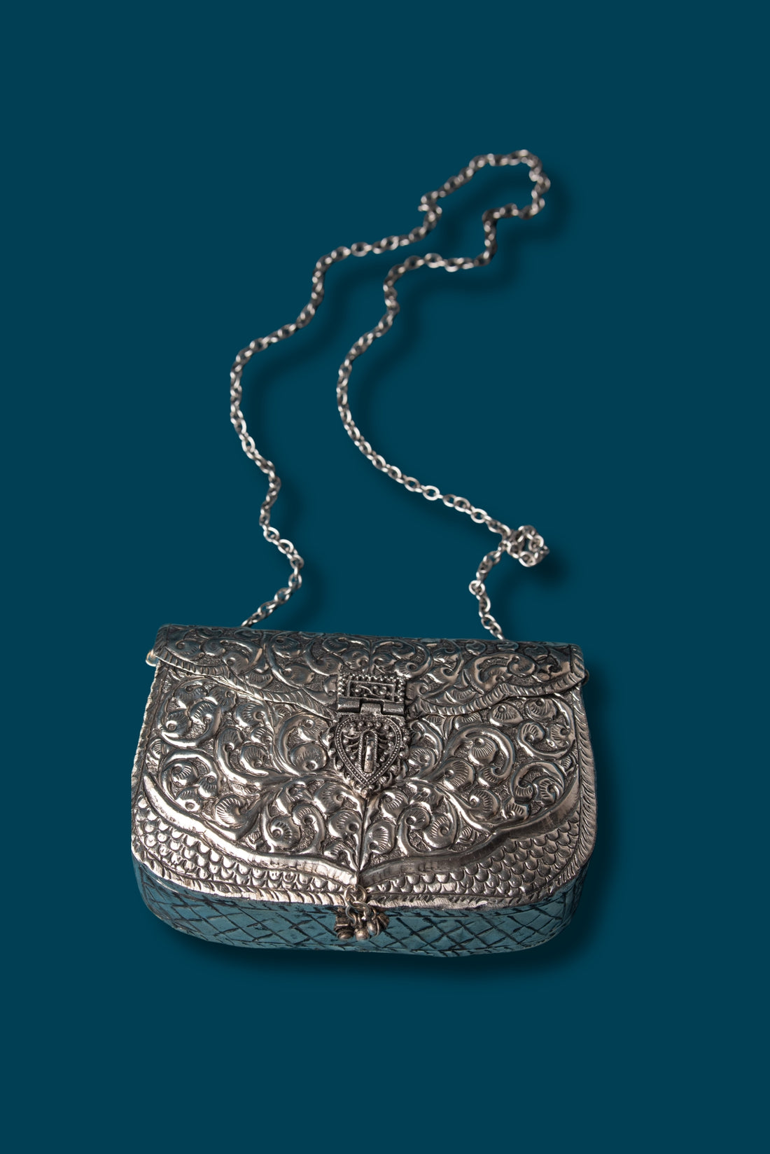 Pure Handcrafted Antique Silver Metal Clutch Bag