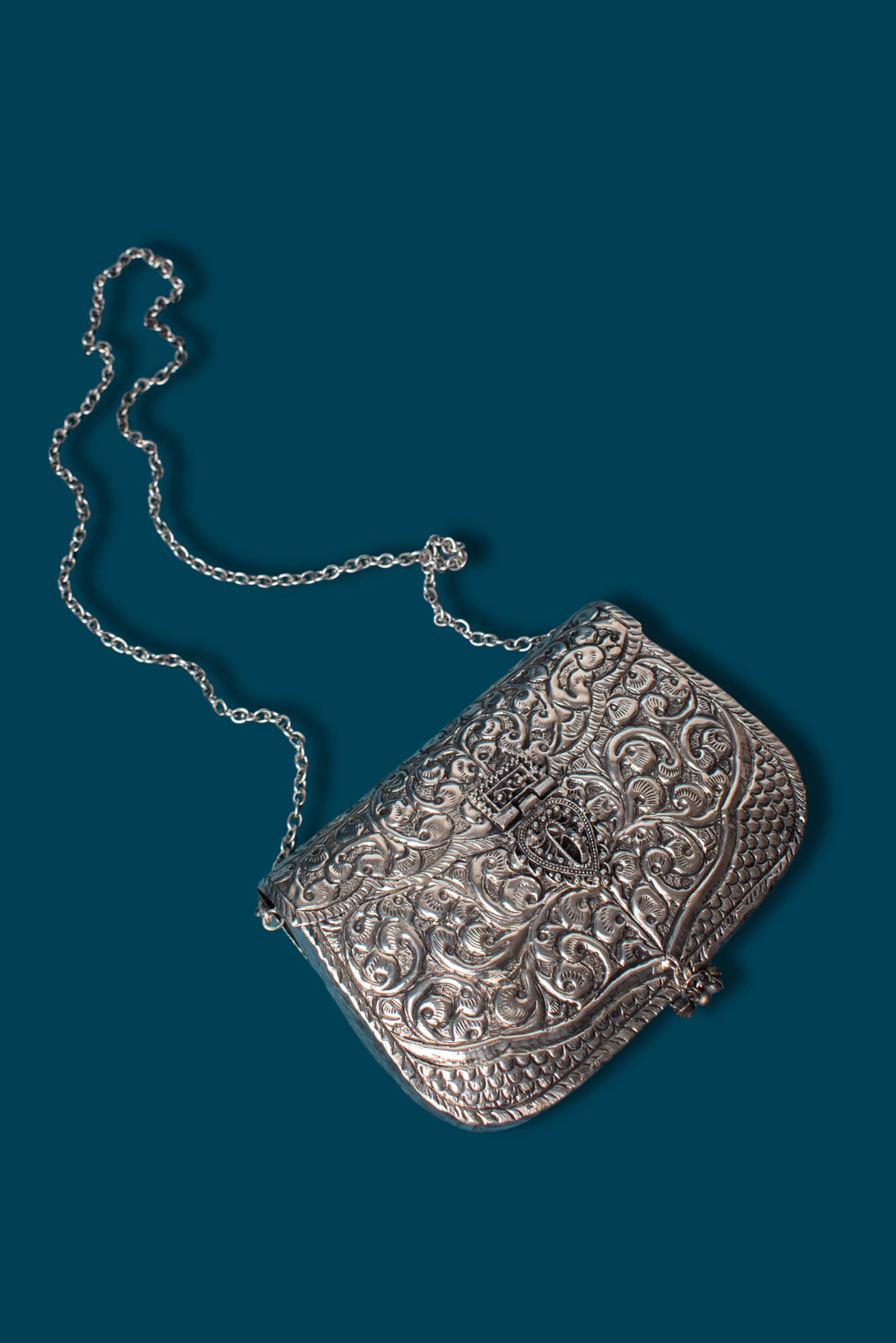 Pure Handcrafted Antique Silver Metal Clutch Bag