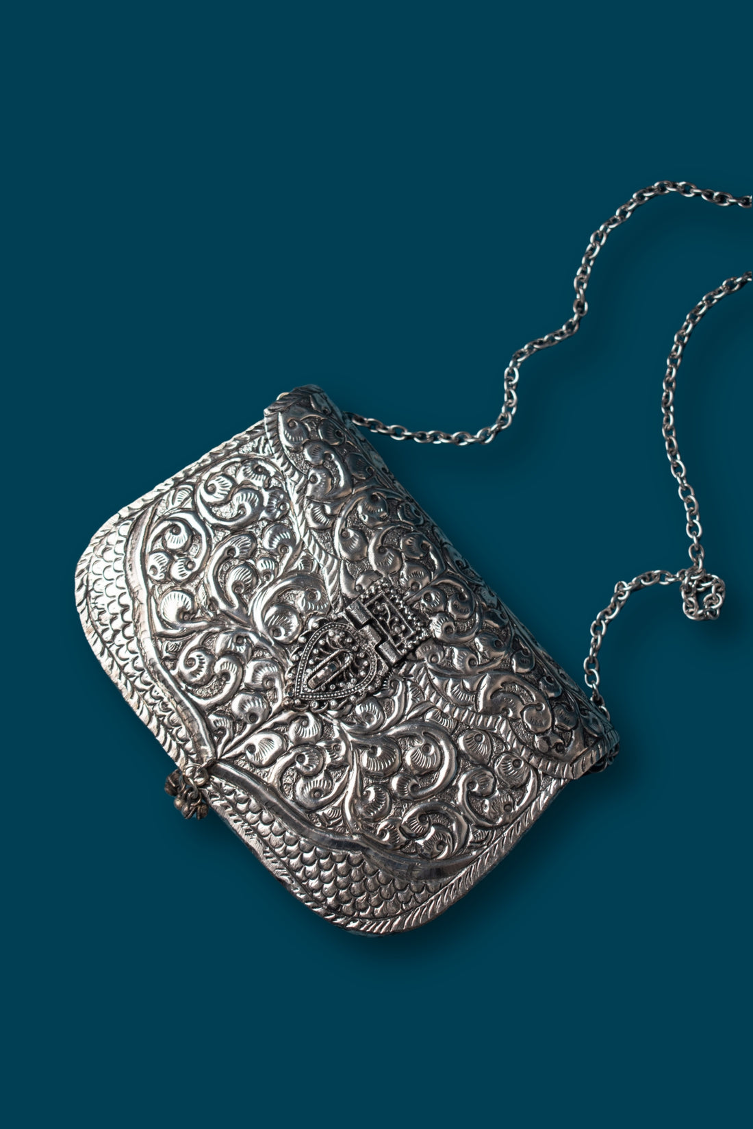 Pure Handcrafted Antique Silver Metal Clutch Bag