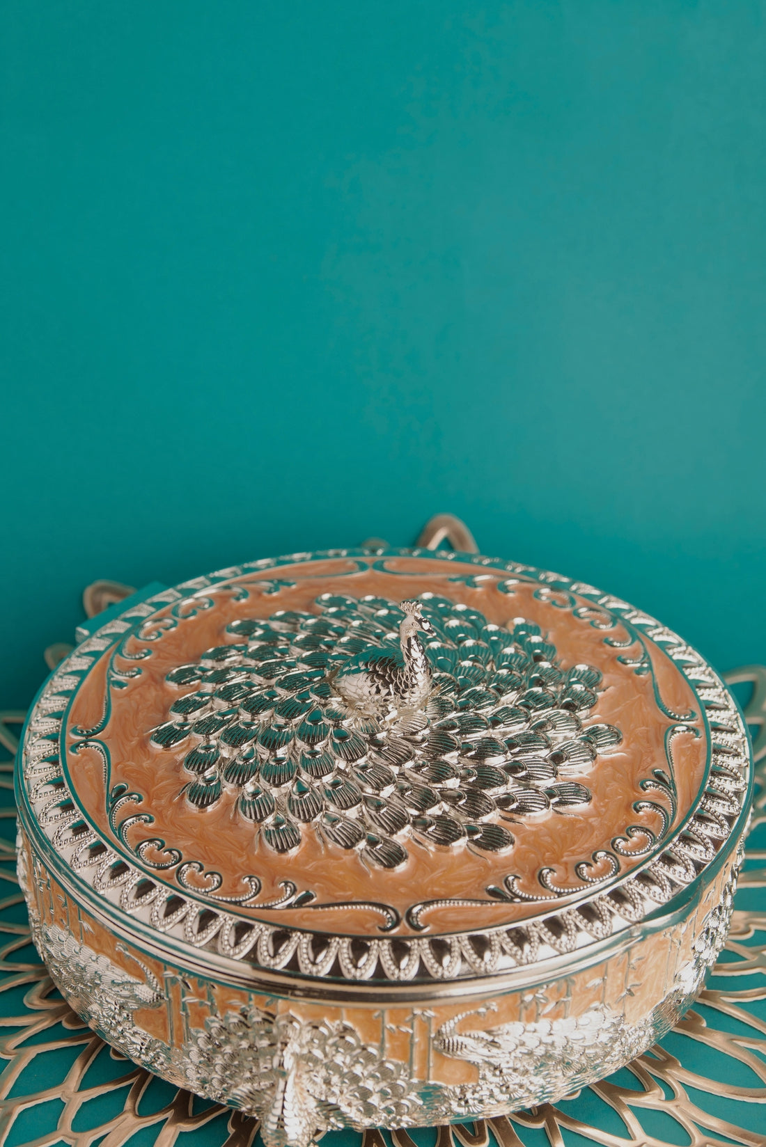 Peacock Round Dryfruit Box – Peach Finish