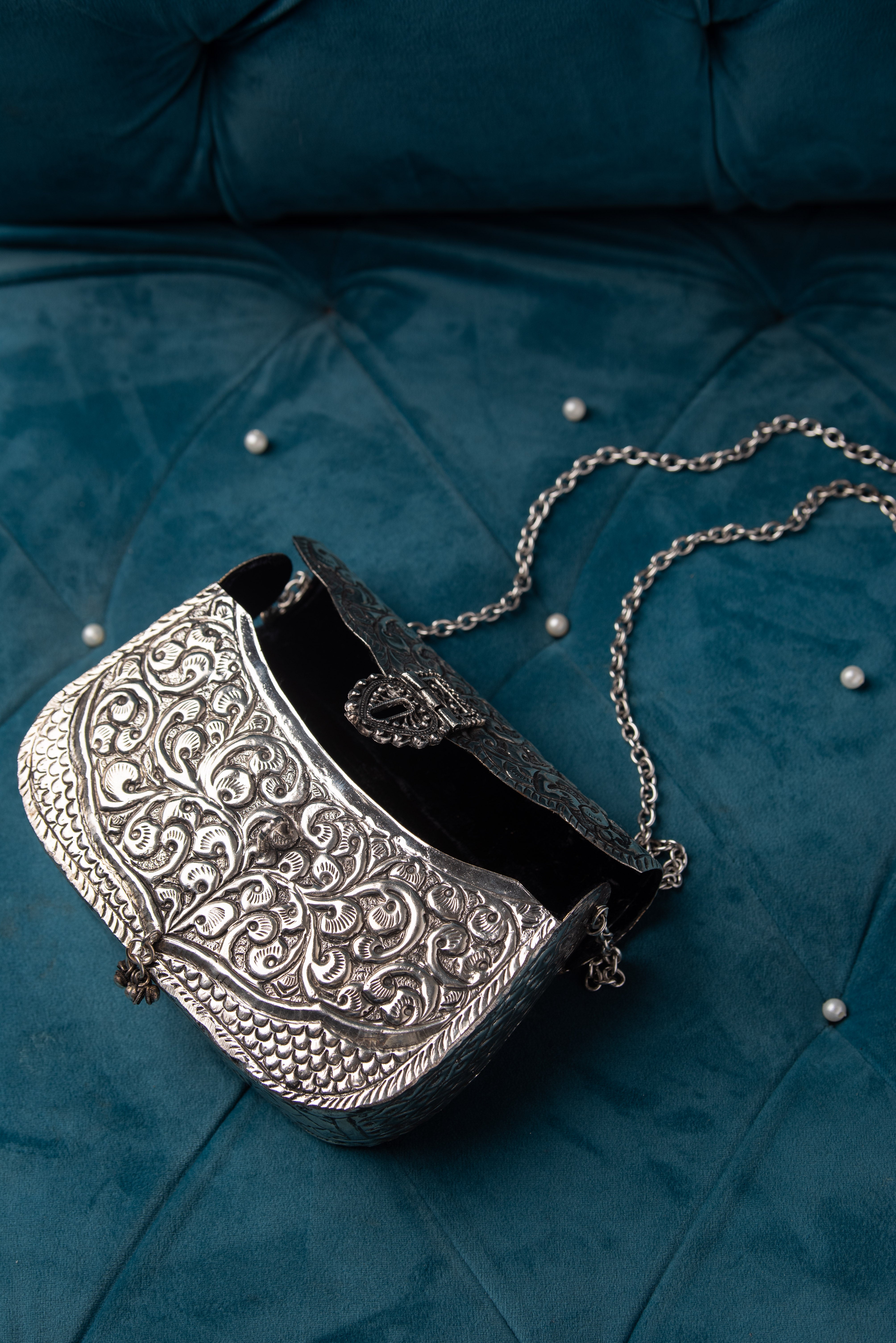 Pure Handcrafted Antique Silver Metal Clutch Bag